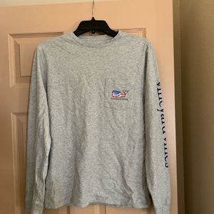 Vineyard vines American shirt